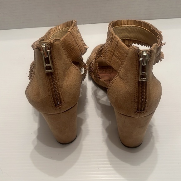 Sam & Libby Esther tan sandal block heel fringe size 9 brown neutral lik… - Picture 7 of 9